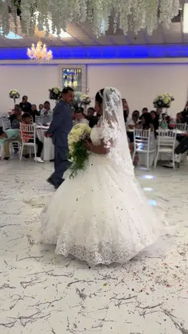 La boda Vilma y  Pedro #loyolavals #fortoupage #chambelanesderenta #untalmuneko21 