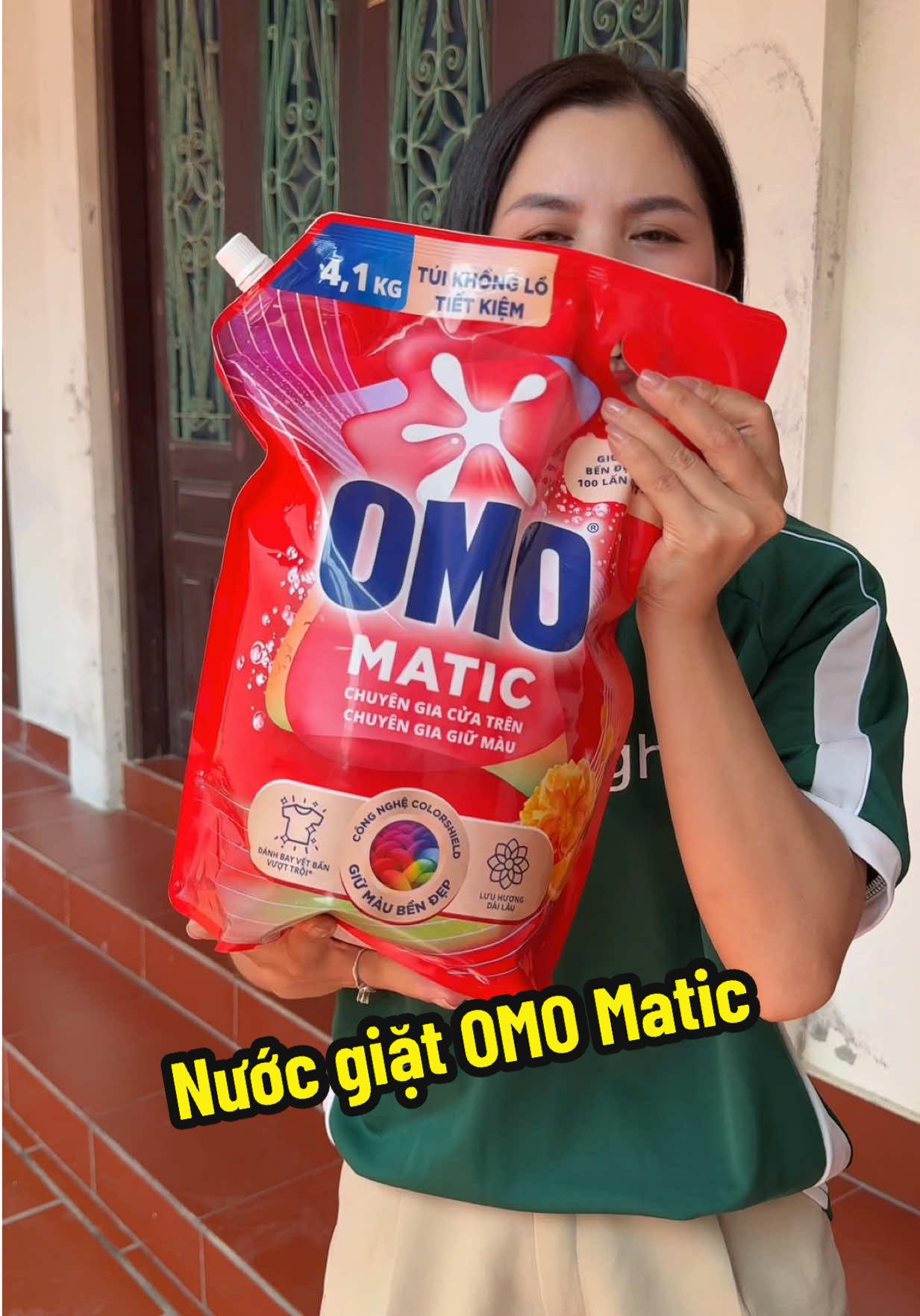 Nước giặt OMO Matic sạch sâu #nuocgiatomo #nuocgiatomomatic #tienichduyenmo 