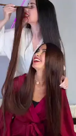 Please visit my salon 💇‍♀️ @TiktokPakistanOfficial #foryou #foryoupage #longhair #longhairbun #standwithkashmir #fyp 