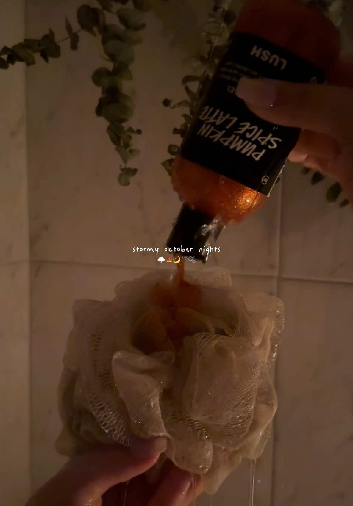 spooky elisa activated 🪄🎃🍂 #halloween #spookyseason #cozy #videodiaries #october #horror #SelfCare #girltherapy #fall #fallvibes #gurwm #nightroutine #autumn  @LUSH @Saltair Body @LALICIOUS LA 🤎