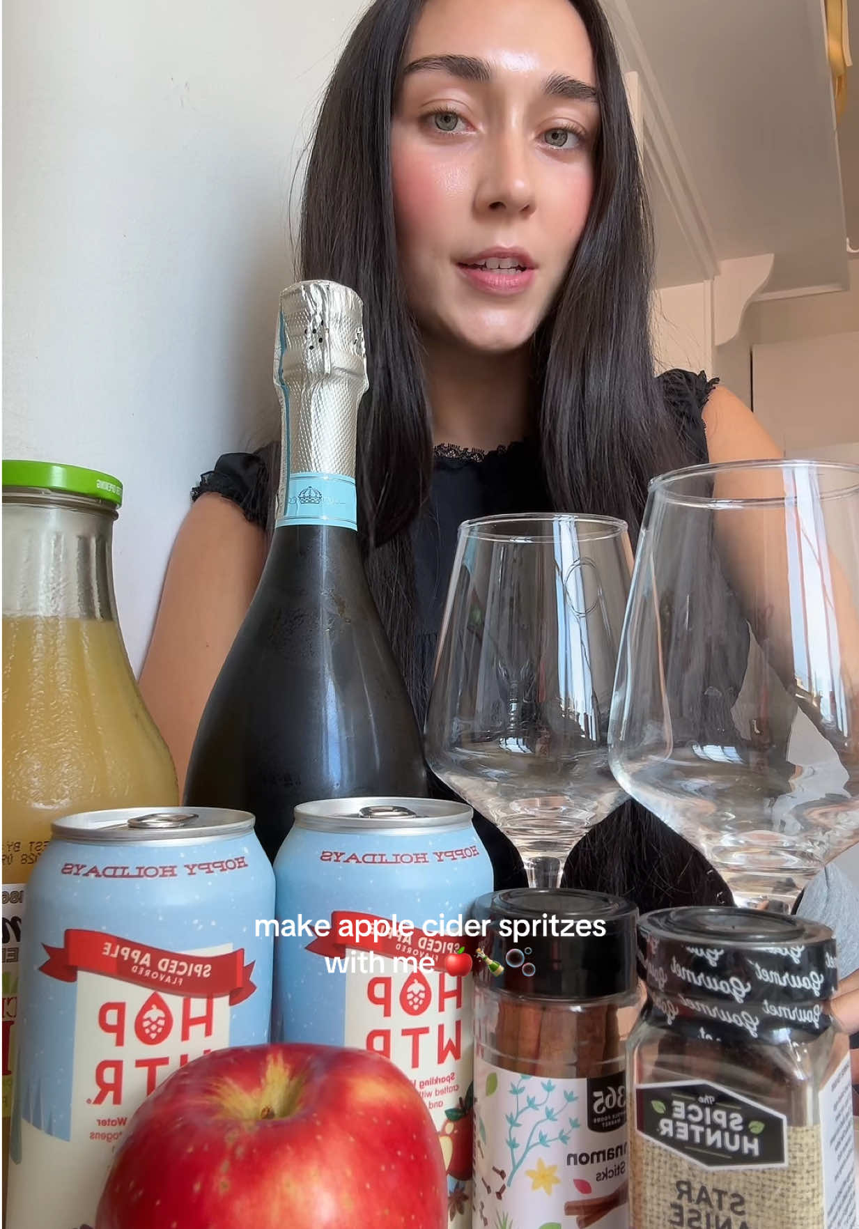 Need to host a girls night just so I can serve these to my friends @HOP WTR @Yes! Apples | Superfood snack #falldrinks #fallrecipes #appleciderspritz #hosting #fyp 