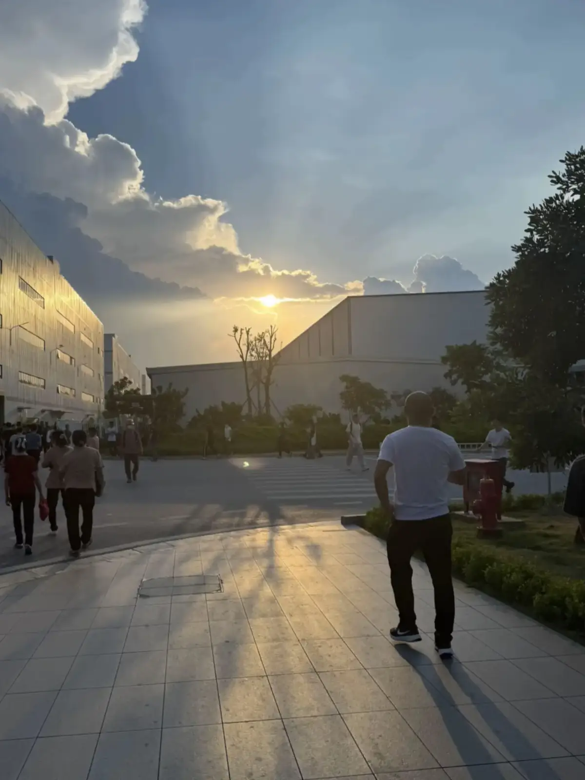 Thật ra Goertek cũng rất ổn mà. Nếu các bạn chuyền trưởng nhẹ nhàng hơn với các bạn công nhân chút, có lẽ Goertek cũng sẽ là thanh xuân của rất nhiều người#congnhan #xh #tuyendungcongnhan #goertek_vina #Goertek 