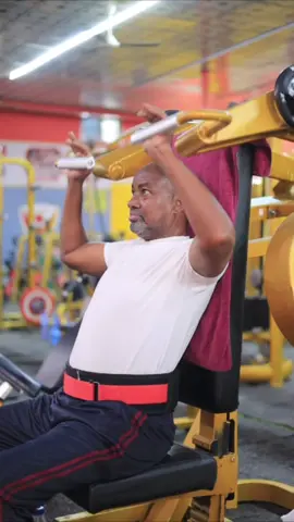 kaliga gym ka ha Iman aabe keen #gym #somalitiktok #foryoupage #GymLife #somalitiktok12 @Anwar_vlogs @Coach Gudbiye50 @Mofitsupplements 