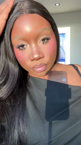 no flitttterrr✨✨ BEAT BY THE BEST @Naomistouch  #paintedbyesthermakeup #paintedbyestherblush #blush  #makeup #ottawamakeupartist 