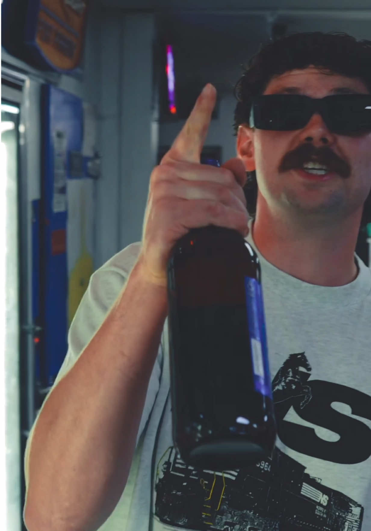 Bro really brought the 80’s back 🕺🏻 #80smusic #larryjune #fyp #hiphop #sample 