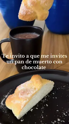 Tu, yo, unos pancitos y chocolate ¿qué dices? Hagan sus pedidos al 2223579814 #PandeMuerto #tradicion #pan #chocolate  #Meme 