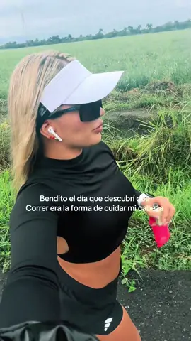 Feliz domingo 🏃🏼‍♀️‍➡️🩵 #Running 