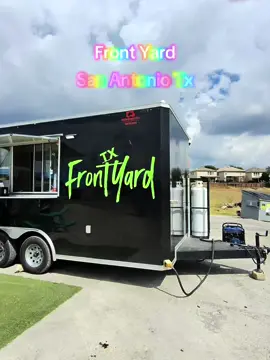 Turkey leg was tender AF! Fall off the bone tender. Flavor only on the outside tho 😵‍💫 #frontyard #sanantoniotx #foodreview #frontyardfoodtruck 