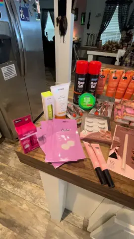 #dollartreehaul #dollartreefinds #dollartreeaddiction Dollar Tree Haul/Finds 10/12/25 Who can say they have a Dollar Tree Bestie that Totally Looks Out For Them 🙌🏻🙌🏻🙌🏻🙌🏻