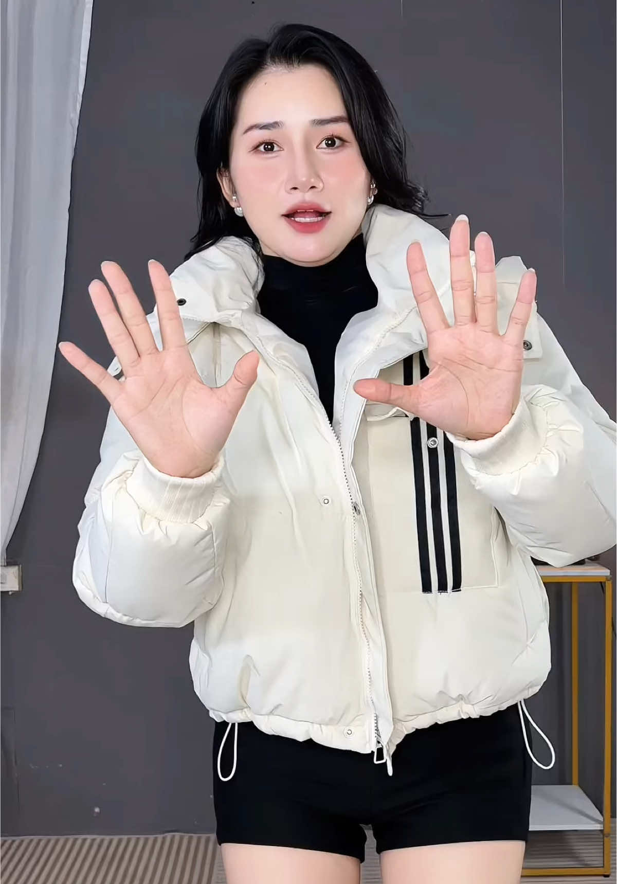 Áo phao này mà giá tưởng cái áo phông chị em ạ #aokhoac #aokhoacphao #aophao #aophaonu #gianghuongcardina 