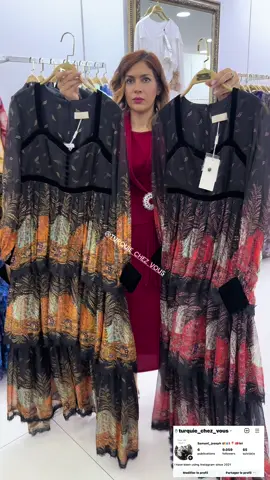 Des robes qui vont du bureau à la soirée #PolyvalenceChic #ModeFéminine #DayToNightWear #VersatileStyle