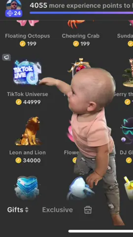 Am manifesting a uni 🙈❤️😊 #gifters #tiktokuniverse #eazyblinzy 