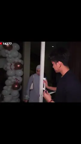 alamak 👀😆🤏🏻 @JADEN @RANIA #jadenbahtera #puteriraniaa #birthdayrania #ulangtahunrania cr:yt jadenbahtera 