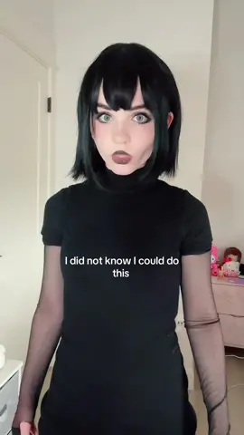 Not sure why I’m posting this #maviscosplay #hoteltransylvaniacosplay #vampirecosplay #hoteltransylvania #mavis 