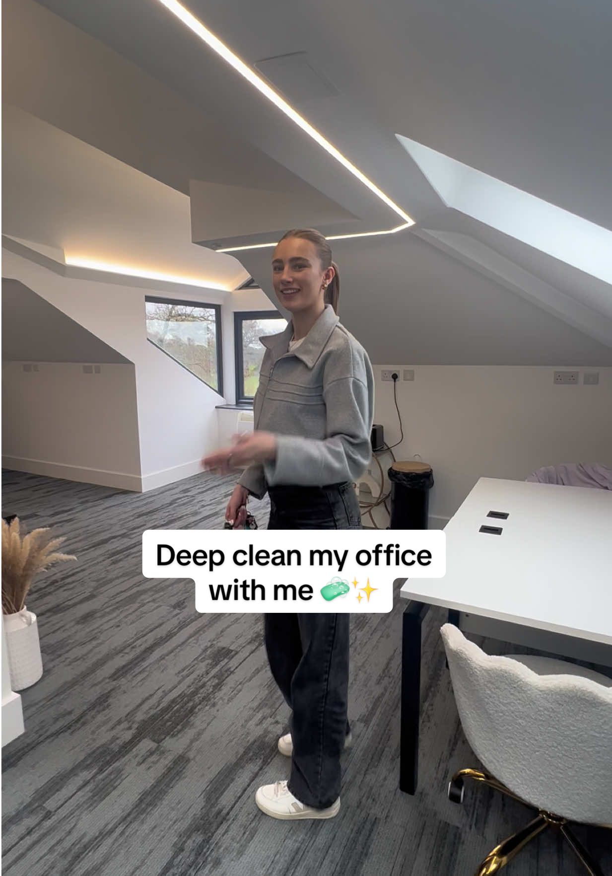 TRANSFORM my office with me 🧼✨ #mollymae #maebe #cleaningvideo #deepclean #CleanTok @Molly-Mae 