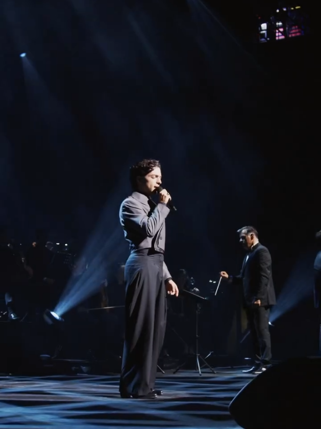 Gracias 🙏🥰🥰♥️♥️♥️🇧🇷🇧🇷 #ilvolo #ilvolofans #ilvolovers #ilvolofamily #ilvolomusic #gianlucaginoble #ignazioboschetto #pierobarone #musica #italia #italy #italy🇮🇹 #europe #germany🇩🇪 #ukraine🇺🇦 #russia #argentina #brasil🇧🇷 #fyp #ilvoloinconcert2025 