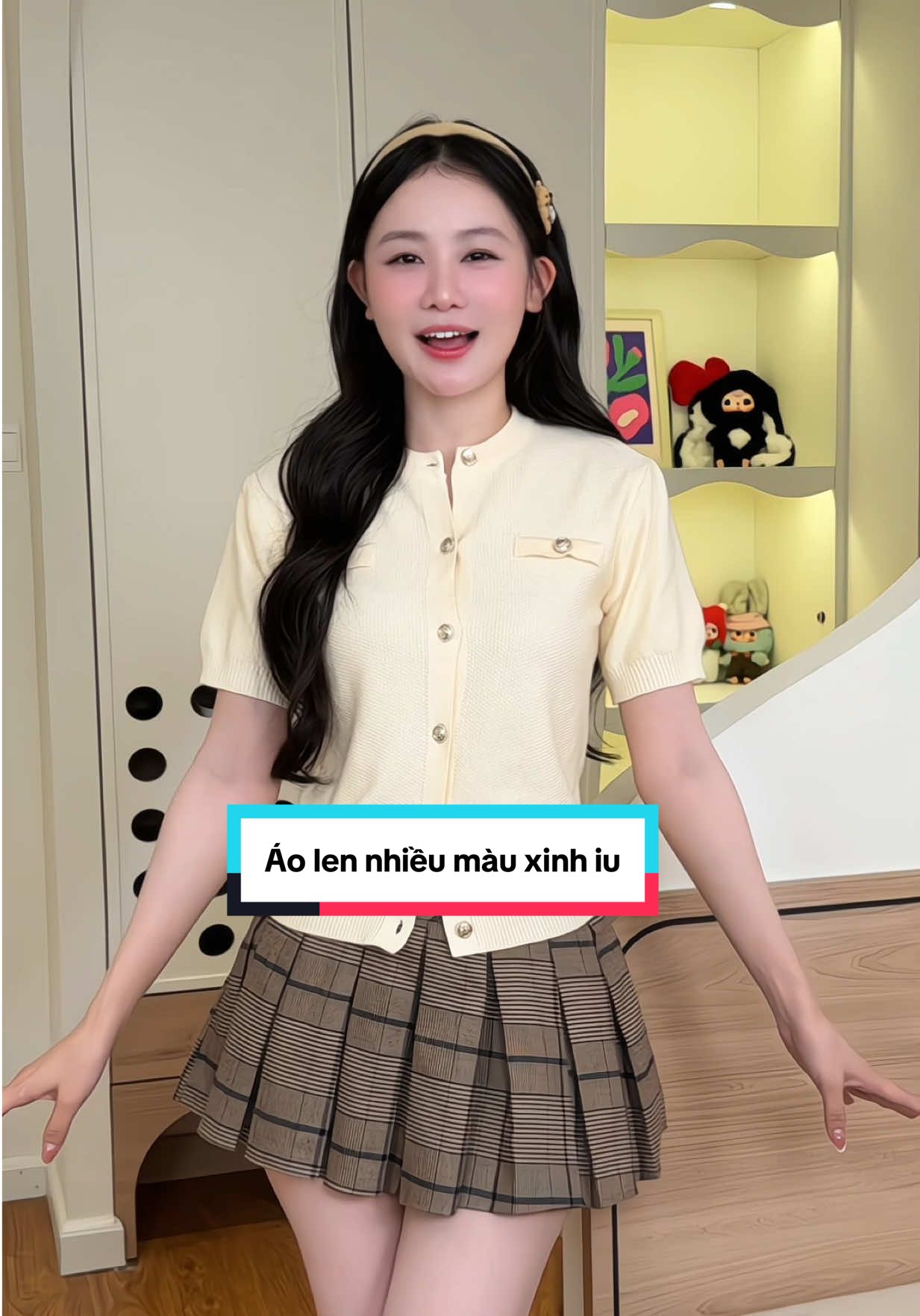 Áo len này shop có nhiều màu lắm, mà màu nào cũng xinh luôn í #viral #fashion #aonuxinh #aolennu #xuhuong 