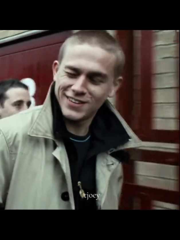 yeni crush💜#greenstreethooligans #petedunham #charliehunnam #fyp 