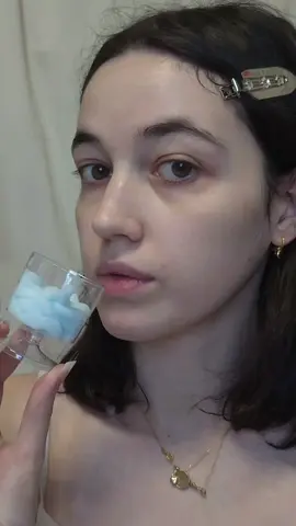 The texture is really cool and the cooling effect I LOVE it😍 Gifted by @Picky KBeauty  @DPPR_global  #DPPR #hyalcubecream #moisturizer #slushycream #glassskin 