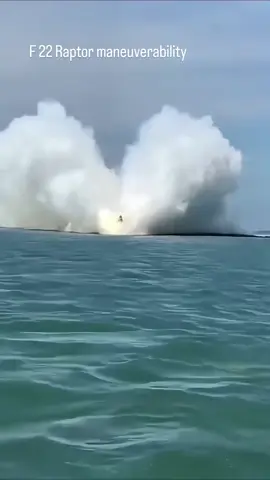 F 22 Raptor maneuvering G force #f22raptorslowflight #gforce #trending #fyp #viral  