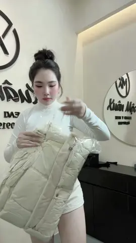 Áo phao đẹp rê nữa ạ #xunhuongtiktok #hottrend #vairal #thoitrangnu 