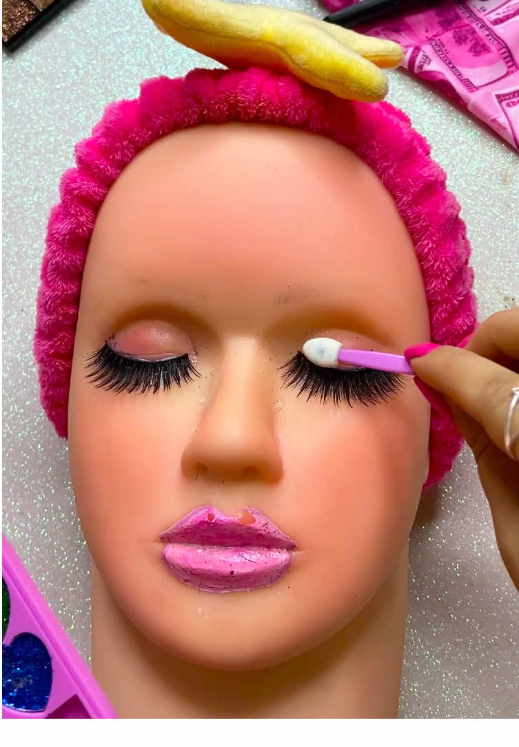 ASMR Mannequin Makeup Star Fashion  #asmr #asmrmakeup #asmrsounds #forgirls #mannequinchallenge 