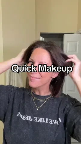 Quick makeup for over 40 skin 🌸 #over40makeup #powderfoundation #quickmakeup #tiktokshopcreatorpicks 
