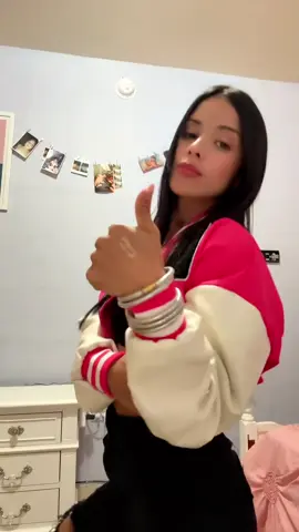 la flaca esa🤣🤭#fyp #shiny #tiktokdances #shinychallenge #paratiiiiiiiiiiiiiiiiiiiiiiiiiiiiiii 