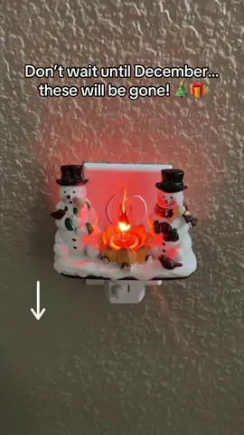 RUN‼️ This Christmas nightlight is selling out quick #christmasnightlight #nightlight #nightlights #lucesnavideñas #lucesdenavidad 