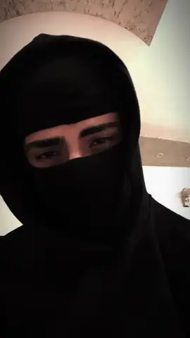 run baby run run for your life #fyp #viral #maskedmen #eyescontact #darkromance 