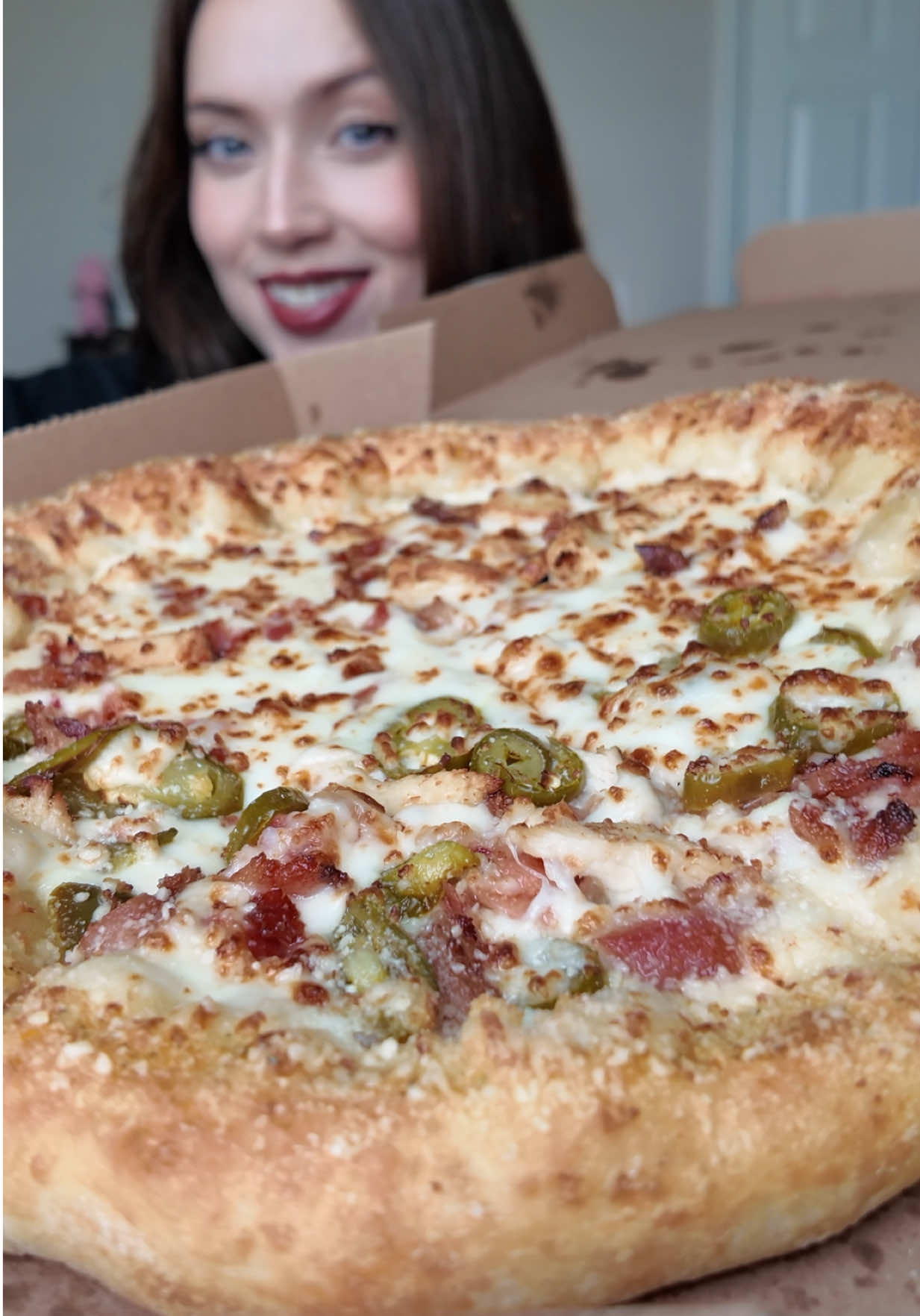 dominos pizza mukbang🍕 what’s your favorite pizza toppings when ordering dominos?? @Domino’s #dominos #dominospizza #pizza #mukbang #fyp 