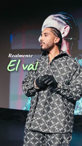 El valor más grande que tiene un ser humano es su conocimiento. Cuando no solo vendes un trabajo y te preocupas más por vender tu conocimiento, las ganancias y la vida será aún más interesante.  Compártelo con alguien que necesite escuchar esto.  #elboribarber #louivver 
