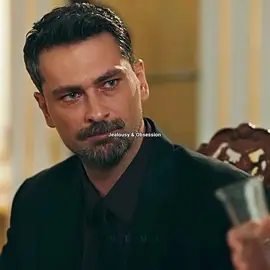 His jealousy over her and he don’t even know that’s his wife I’m obsessed with his character he’s already staring to feel some type of way towards her ✨ #aynadakiyabanci #simaybarlas #onurtuna #fyp #turkishseries  (Onur Tuna, simay barlas, aynadaki yabancı, Turkish series, viral, fyp, Turkish drama, مسلسلات تركية)