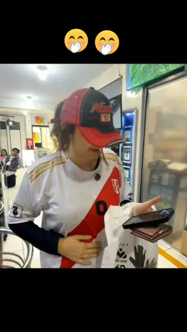 @Emikukis @Emikukis gracias emi siempre confie 🤣🤣 #emikukis #cachudoking #glogloking #contenido #ganxsimp