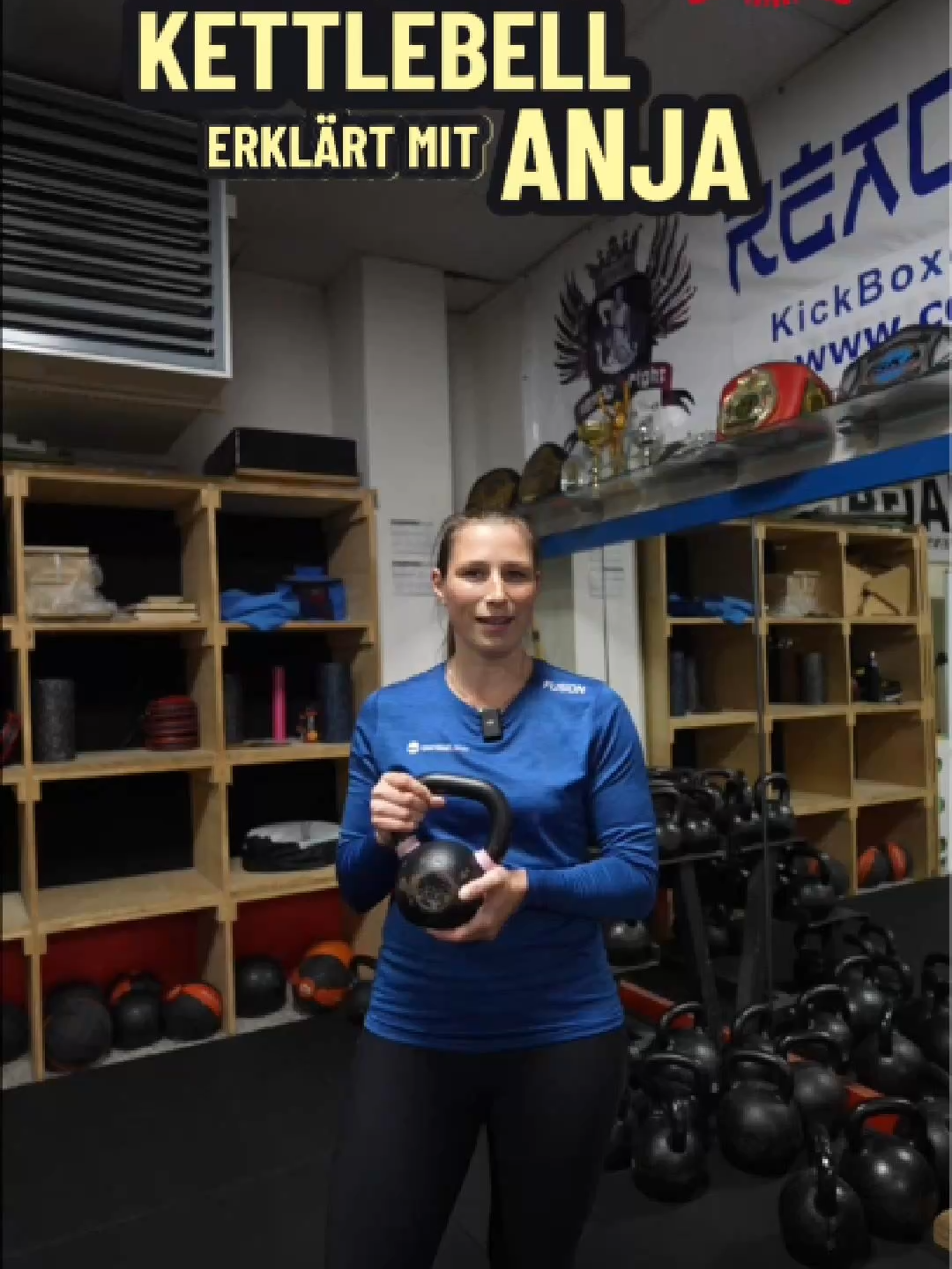 🏋 Kettlebell-Training fordert den ganzen Körper – Kraft, Ausdauer und Stabilität in einem Workout. Wer’s einmal probiert hat, bleibt meistens dabei 💪🔥 #kickboxen #fitbleiben #kickboxing #mmatraining #selfdefence #boxe #kick #boxinglifestyle #boxing #muskelkater #boxingfan #boxinggloves #boxingworkout #boxingtrainer #boxinghype #fighterlife #boxingnews #fitnessboxen #kindertraining #beweglichkeit #trainingsmotivation #konzentration #fortbildung #erfolgreich #kettlebell #fitness #fitwithfun