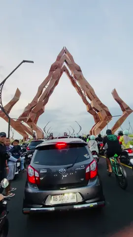 Jembatan Pandansimo Titik rame barunya orang Jogja bolo 😍 ada yang udah lewat? #fypage #wisatajogja 