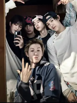 gimanapun posenya tetap tampan😜😎#cortis #juhoon #keonho #martin #james #seonghyeon #foryoupage 