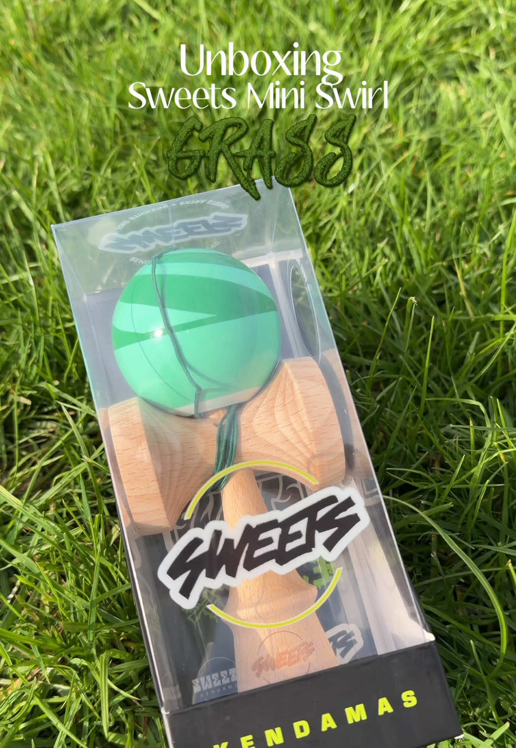 O fi asta cea mai buna Mini Kendama cu care chiar te poti juca?  Unboxing Sweets Mini Swirl - Grass 🍀  @Sweets Kendamas @depozitul_kendama    #fyp #kendama #unboxing #albertksv #sweetsmini 