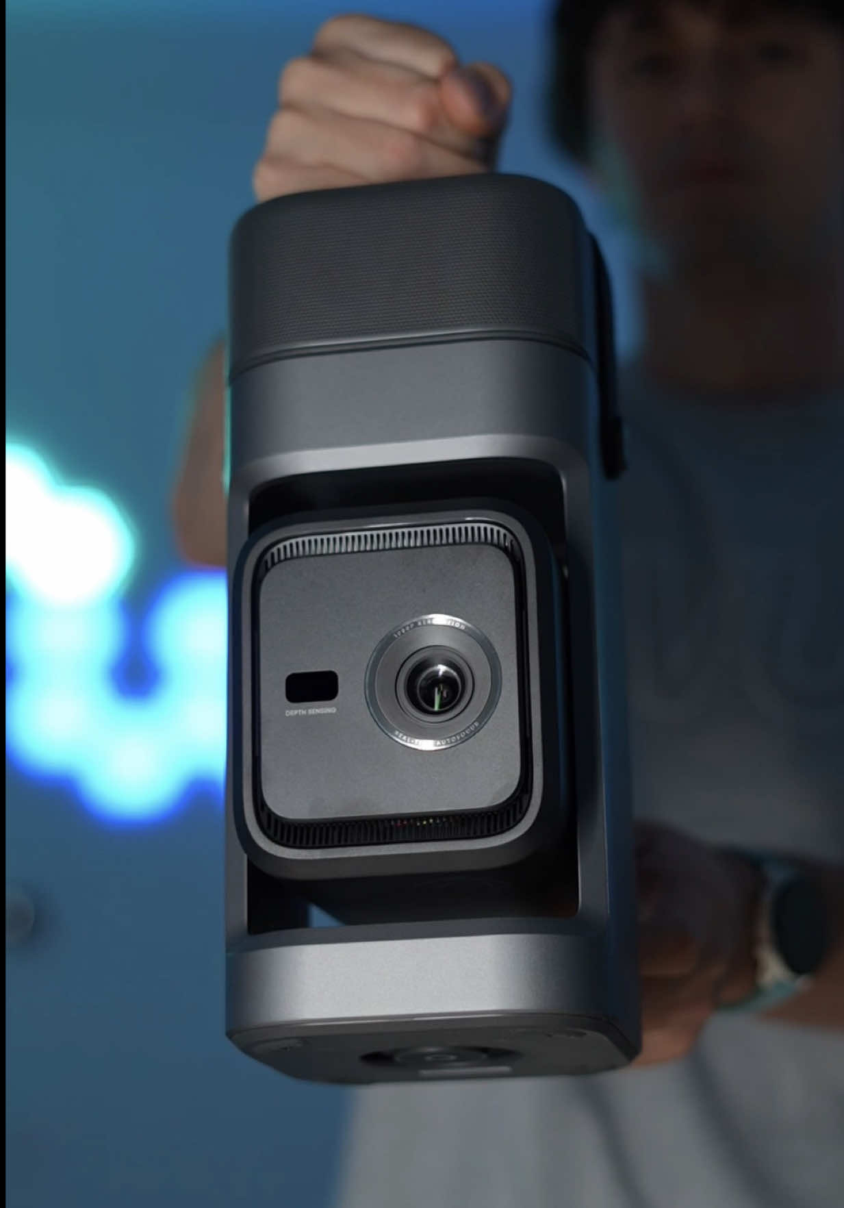 Meet the World's First Portable Projector with Detachable Speakers 🤯🔊. It’s called the soundcore Nebula P1 Projector 📽️ @soundcore by Anker  Key Features ⬇️ 🎧 2.0 Surround Sound – Dual detachable speakers for wide, place-anywhere immersive audio. 💡 Bright & Clear – 650 ANSI Lumens + 1080P Full HD for sharp, vivid visuals. 🧳 Portable Big Screen – Compact with handle, projects up to 180