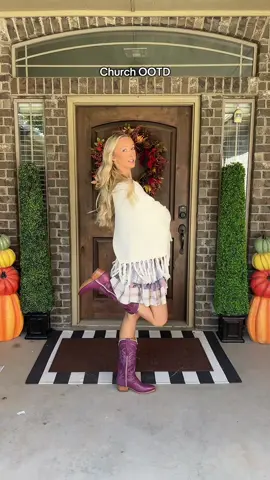 Ignore the fact that my shorts were peaking out lol. Happy Sunday!! 