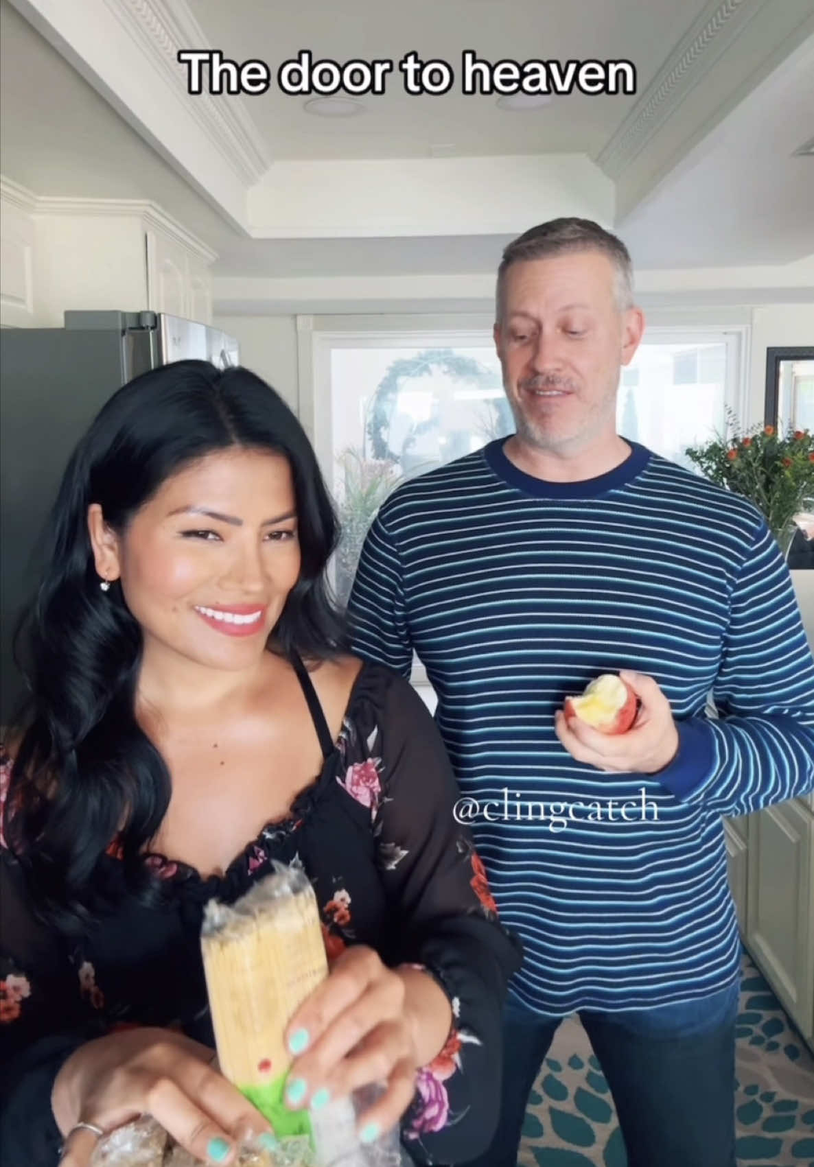 Hold on wait what🙈 LOL #husbandwifecomedy #marriagehumor #couplecomedy #clingcatch #fyp SC:sillypinayofficial 