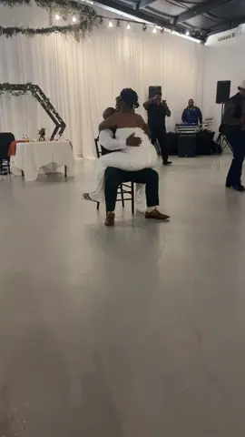 #weddingseason #lapdance #bride #blacklove #groom