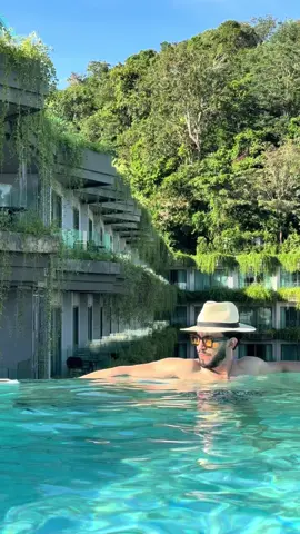 ⁨	اخيراً اجازه بعد 7 سنين بعيداً عن الموبايل و النت 👌🏻⁩ #عبدالحميدالبحباح 