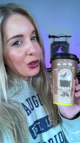 @Glamlite created one of the prettiest lip kits! Absolutely obsessing over the Mocha Frappe Lip kit! #glamlite #glamlitelipkit 