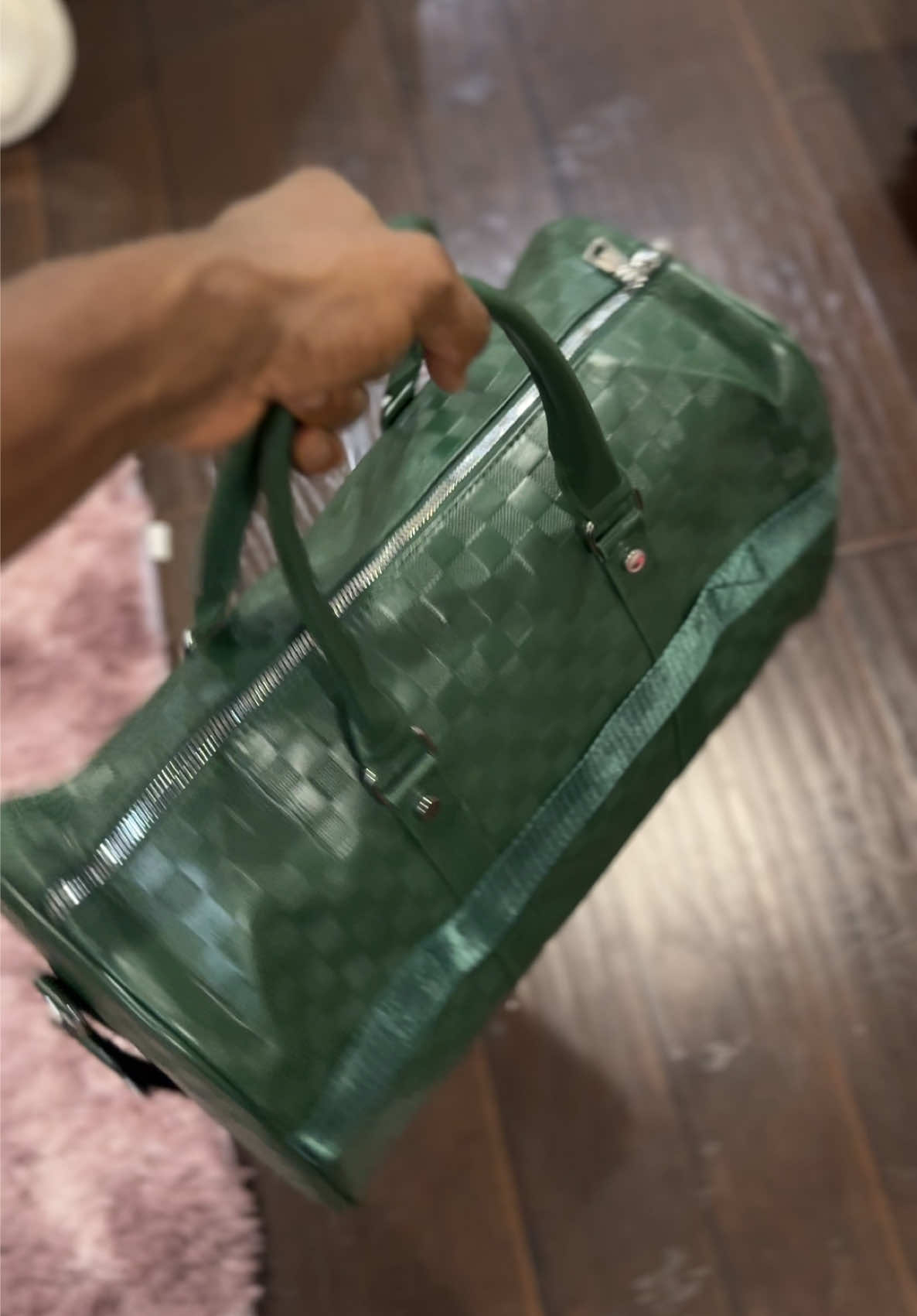 Very fashionable and travel worthy. The luxury touch is a plus #travelbag 