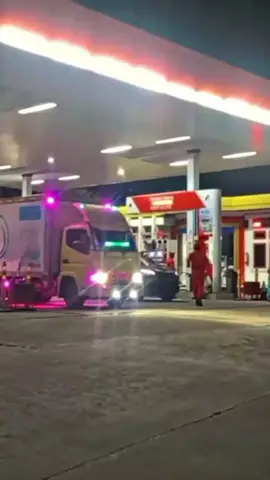 di saat kenakalan ku sudah mulai tak terlihat, percayalah ada wanita hebat yang sudah merubah semuanya @muhammad_kaisar2710 @siplay34 @MUHAMMAD RIZAL