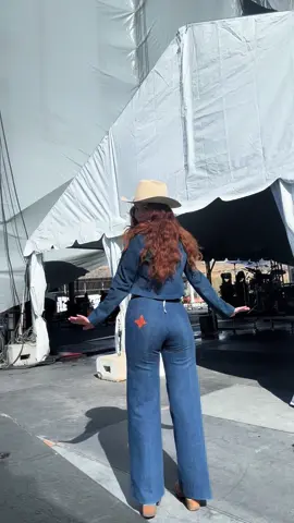Pre show fit check!! #vintage #vintagefashion #denim #fitcheck #outfit 