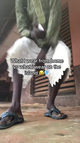 Going back to go and explain why leave house with lace coke back with crop top and baggy 😂🤖 #fypp 