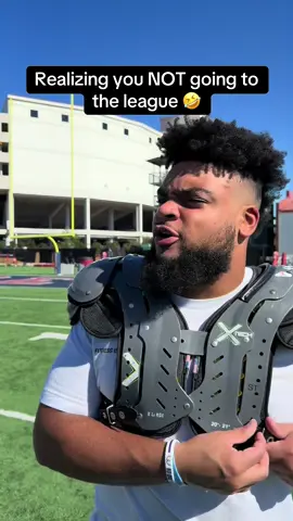 Bro bouta start trying in class now 🤣 #fyp 