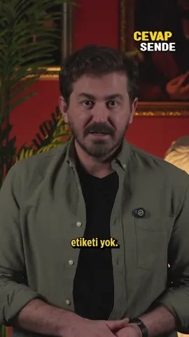 Havaalanında bir suya 80 TL veren vatandaş isyan etti. Aynı su, yurt dışındaki havaalanlarında ücretsiz.  - Mahmut Göde 👉  @Mahmut Göde  - İçeriğin tamamı Cevap Sende YouTube kanalında.  #cevapsende #mahmutgöde